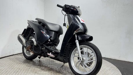 Honda SH125 SH 125 2016 NON RUNNING PROJECT BIKE 125CC 2