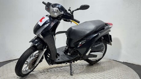 Honda SH125 SH 125 2016 NON RUNNING PROJECT BIKE 125CC 4