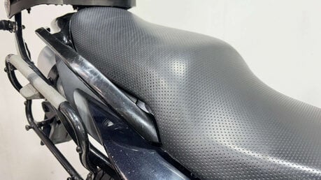 Yamaha FZ 600 2007 new MOT serviced full luggage 600cc 24