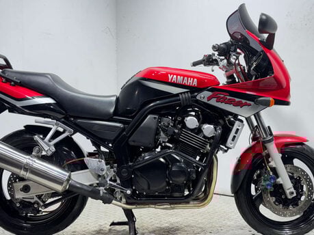 Yamaha FZS FAZER 600 2001 FOXEYE MK2 VERY CLEAN NEW MOT 600CC