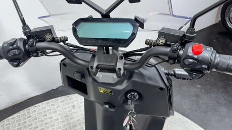 Vmoto CPX CPA 74V ELECTRIC SCOOTER LEARNER LEGAL 125CC 7PS 14