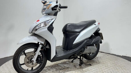 Honda Vision NON RUNNING PROJECT SCOOTER 110CC LEARNER BIKE 6