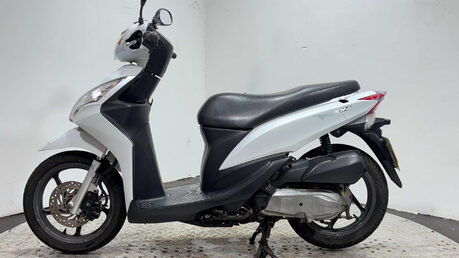 Honda Vision NON RUNNING PROJECT SCOOTER 110CC LEARNER BIKE 4