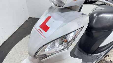 Honda Vision NON RUNNING PROJECT SCOOTER 110CC LEARNER BIKE 19