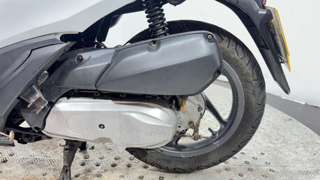 Honda Vision NON RUNNING PROJECT SCOOTER 110CC LEARNER BIKE 20