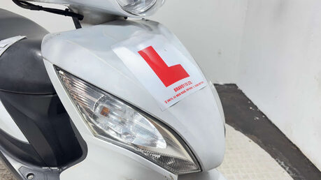 Honda Vision NON RUNNING PROJECT SCOOTER 110CC LEARNER BIKE 15