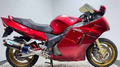 Honda CBR 1999 non running project bike 1100cc tourer 1