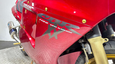 Honda CBR 1999 non running project bike 1100cc tourer 13