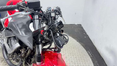 Honda CBR 56k NON RUNNING PROJECT BIKE 600CC DAMAGED 600CC 31