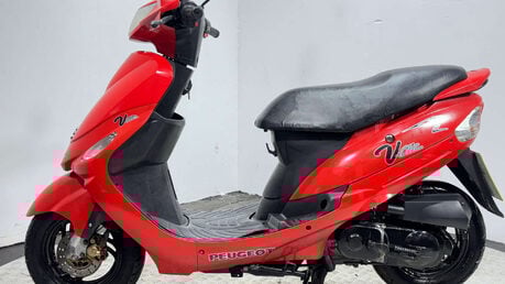 Peugeot V 2012 RUNNING PROJECT SCOOTER 50CC SPARES OR REPAIR 4