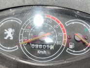 Peugeot V 2012 RUNNING PROJECT SCOOTER 50CC SPARES OR REPAIR 26
