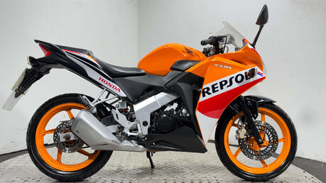 Honda CBR CBR125 2015 22K NEW MOT VERY CLEAN 125CC SPORT BIKE 1