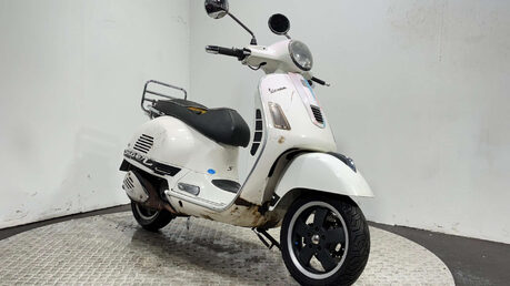 Piaggio Vespa GTS 2010 SPARES OR REPAIR 125CC NON RUNNING PROJECT SCOOTER 3