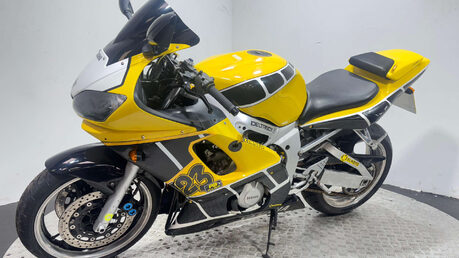 Yamaha R6 1999 37K NON RUNNING CARBED PROJECT BIKE CLASSIC 600CC 5