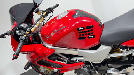 Honda VTR 1997 27K NEW MOT SERVICED 1000CC VTWIN SPORTS BIKE 18