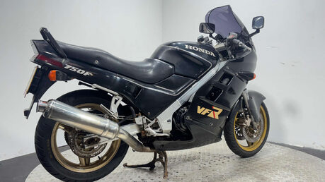 Honda VFR 1988 81K NON RUNNING PROJECT BIKE SPARES OR REPAIR 750CC CLASSIC 3