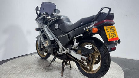 Honda VFR 1988 81K NON RUNNING PROJECT BIKE SPARES OR REPAIR 750CC CLASSIC 5