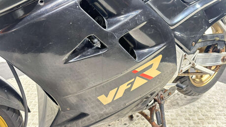 Honda VFR 1988 81K NON RUNNING PROJECT BIKE SPARES OR REPAIR 750CC CLASSIC 17