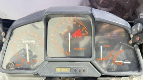 Honda VFR 1988 81K NON RUNNING PROJECT BIKE SPARES OR REPAIR 750CC CLASSIC 23