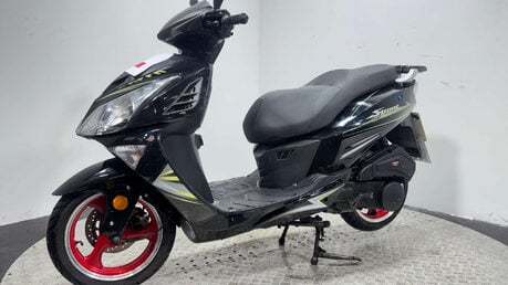 Leeway Falcon Znen 125 4
