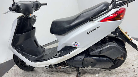 Yamaha Vity 2011 11K RUNNING PROJECT BIKE SCOOTER 125CC SPARES OR REPAIR 16