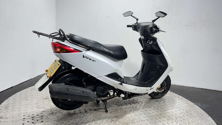 Yamaha Vity 2011 11K RUNNING PROJECT BIKE SCOOTER 125CC SPARES OR REPAIR 2