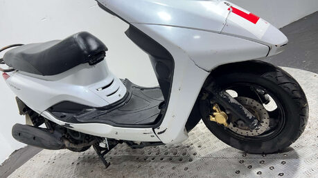 Yamaha Vity 2011 11K RUNNING PROJECT BIKE SCOOTER 125CC SPARES OR REPAIR 19