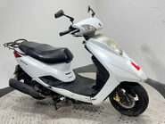 Yamaha Vity 2011 11K RUNNING PROJECT BIKE SCOOTER 125CC SPARES OR REPAIR 3