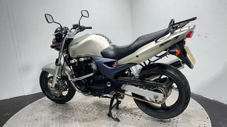 Kawasaki ZR 1999 ONLY 11K NEW MOT SERVICED WARRANTY 750CC NAKED BIKE 6