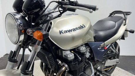 Kawasaki ZR 1999 ONLY 11K NEW MOT SERVICED WARRANTY 750CC NAKED BIKE 16