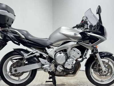Yamaha FZ 2003 38K NEW MOT SERVICED WARRANTY 600CC COMMUTER BIKE