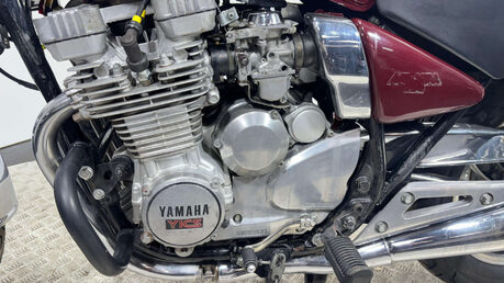 Yamaha XJ MAXIM 1982 13K GREAT LOOKING RUNNING PROJECT BIKE 550CC 17
