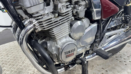 Yamaha XJ MAXIM 1982 13K GREAT LOOKING RUNNING PROJECT BIKE 550CC 18