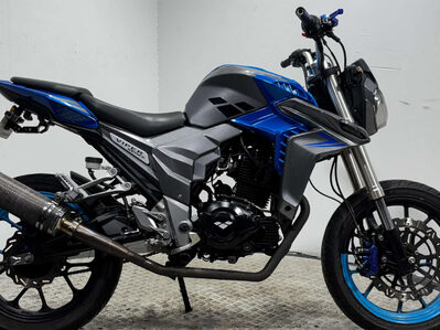 Lexmoto Viper 2022 GOOD RUNNING PROJECT BIKE 10K 125CC LEARNER BIKE