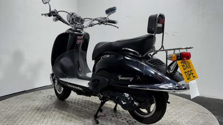 Lexmoto Tommy 125 2011 1K CRUISER CLASSIC LOOKING SCOOTER 125CC NON RUNNER 6