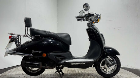 Lexmoto Tommy 125 2011 1K CRUISER CLASSIC LOOKING SCOOTER 125CC NON RUNNER 1