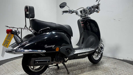 Lexmoto Tommy 125 2011 1K CRUISER CLASSIC LOOKING SCOOTER 125CC NON RUNNER 2