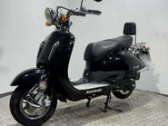 Lexmoto Tommy 125 2011 1K CRUISER CLASSIC LOOKING SCOOTER 125CC NON RUNNER 3