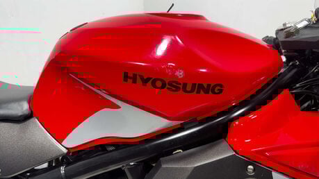Hyosung GT 2018 ONLY 3931 MILES GREAT RUNNING PROJECT BIKE 650CC VTWIN 7