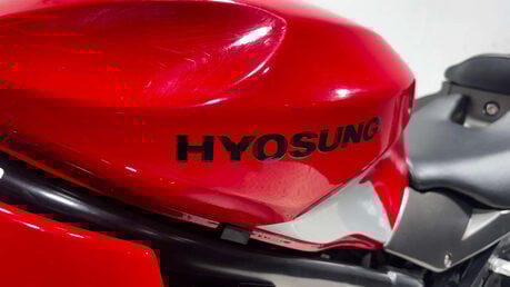 Hyosung GT 2018 ONLY 3931 MILES GREAT RUNNING PROJECT BIKE 650CC VTWIN 23