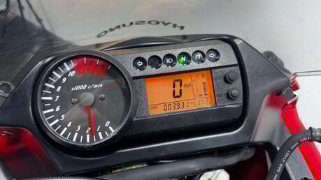 Hyosung GT 2018 ONLY 3931 MILES GREAT RUNNING PROJECT BIKE 650CC VTWIN 29