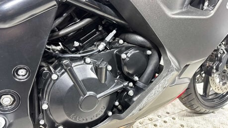 Hyosung GT 2018 ONLY 3931 MILES GREAT RUNNING PROJECT BIKE 650CC VTWIN 24