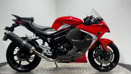 Hyosung GT 2018 ONLY 3931 MILES GREAT RUNNING PROJECT BIKE 650CC VTWIN 1
