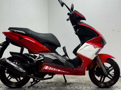Lexmoto Diablo 2017 10K RUNNING PROJECT SCOOTER 125CC LEARNER BIKE