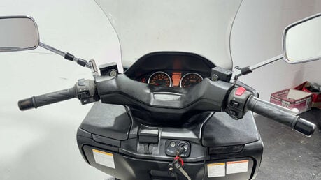 Suzuki Burgman AN 2009 17K SERVICED WARRANTY NEW MOT MAXI SCOOTER A2 20