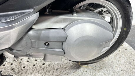 Suzuki Burgman AN 2009 17K SERVICED WARRANTY NEW MOT MAXI SCOOTER A2 27