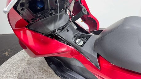 Honda PCX WW 2016 33K RUNNING PROJECT SCOOTER DAMAGED 125CC BIKE 23