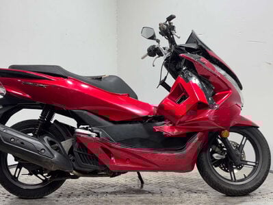 Honda PCX WW 2016 33K RUNNING PROJECT SCOOTER DAMAGED 125CC BIKE