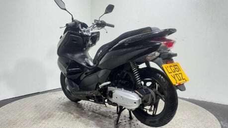 Honda PCX 2011 WW 60K NON RUNNING PROJECT BIKE PARTS BIKE 125CC 3
