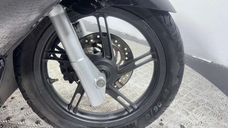 Honda PCX 2011 WW 60K NON RUNNING PROJECT BIKE PARTS BIKE 125CC 23
